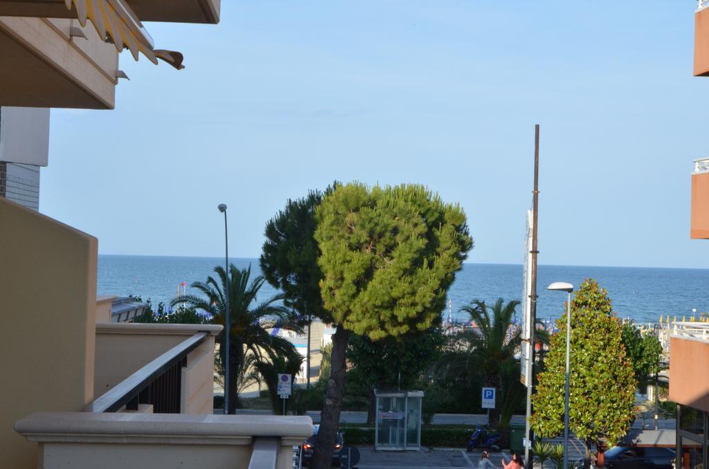 Residence Riviera Alba Adriatica Exterior foto