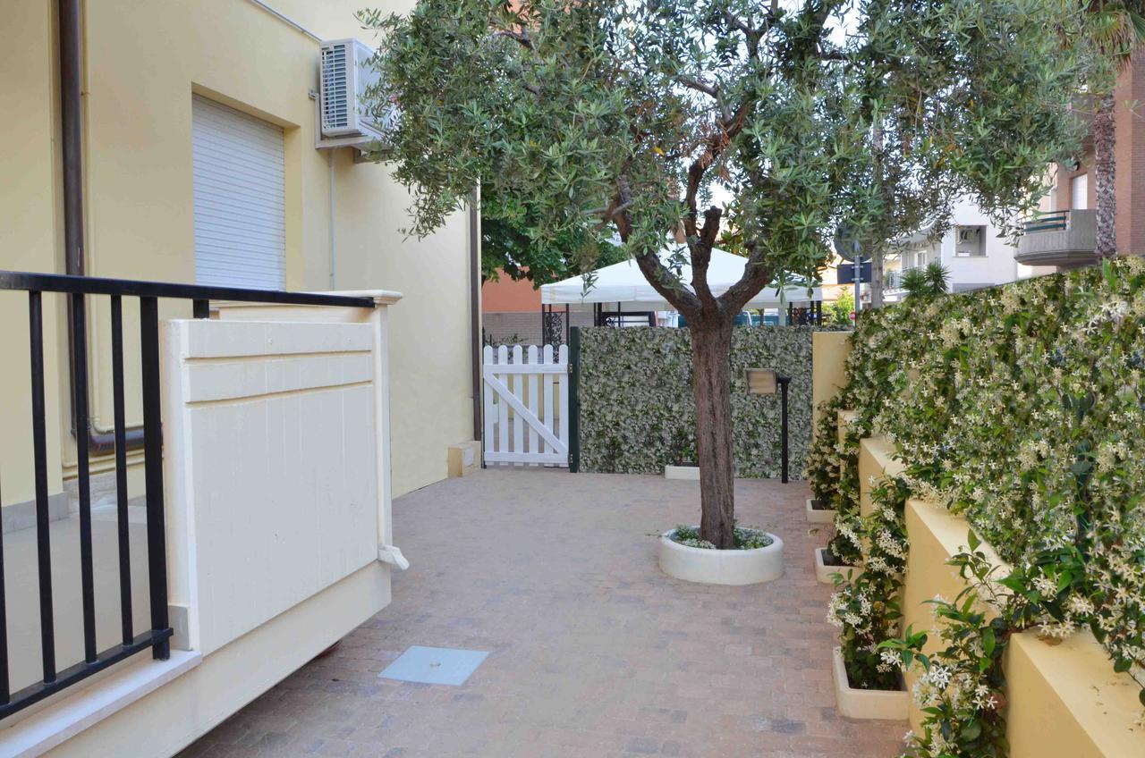 Residence Riviera Alba Adriatica Exterior foto